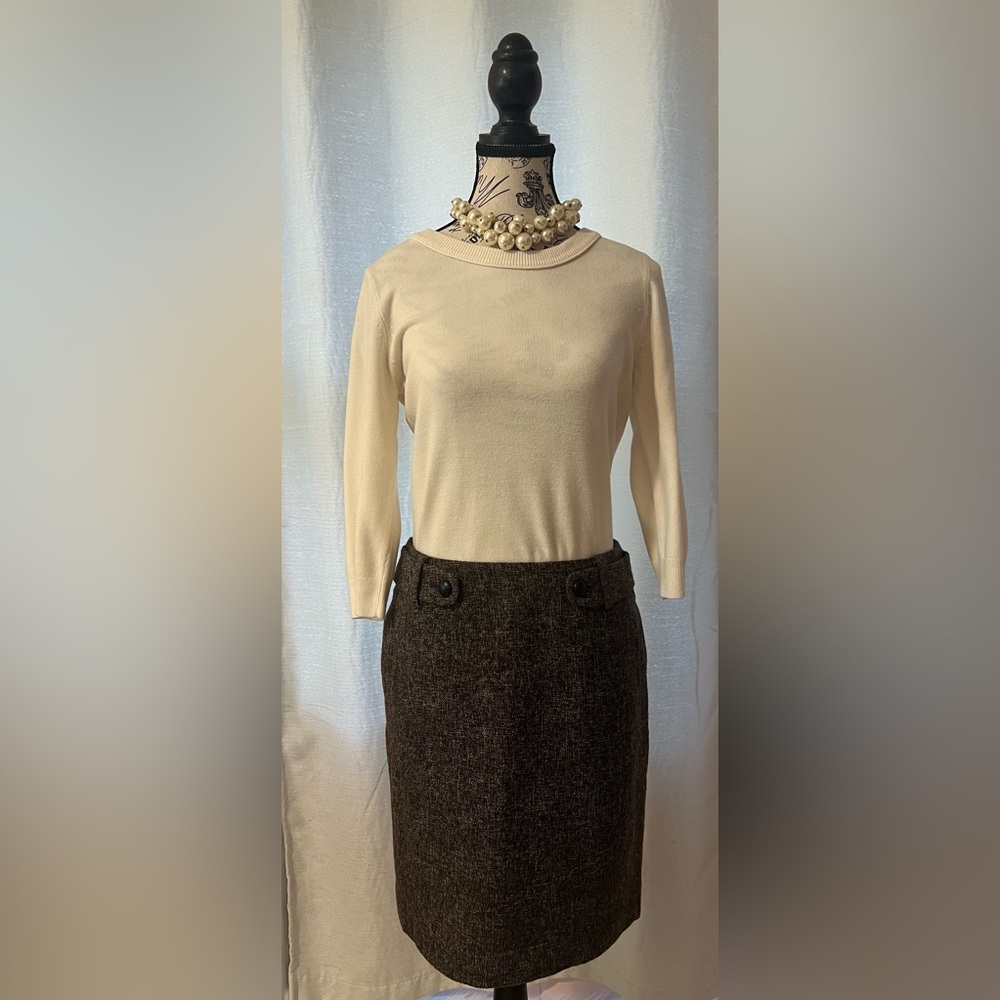 Elegant Brown Tweed Skirt